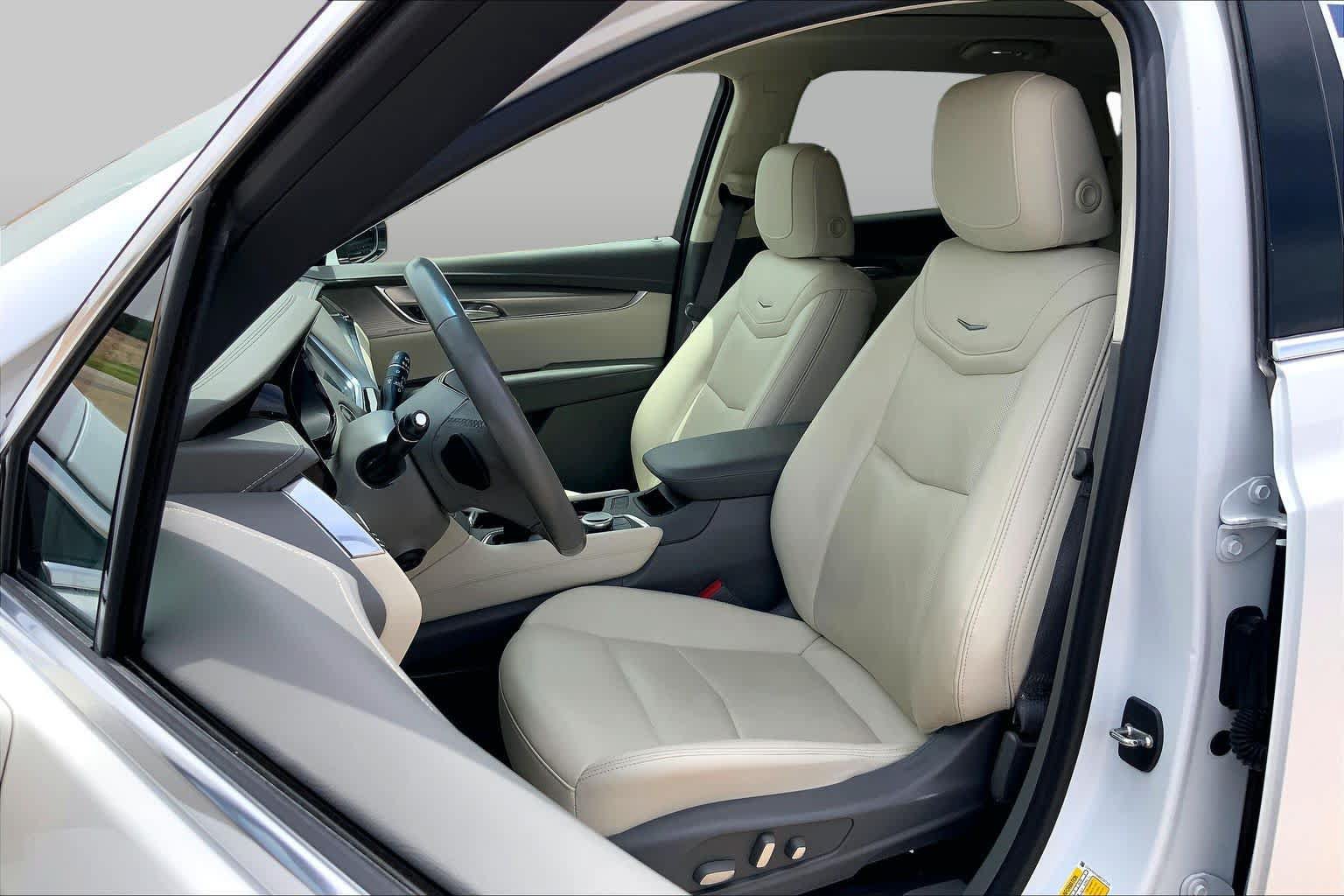 Used 2021 Cadillac XT5 Premium Luxury AWD/4WD image 8