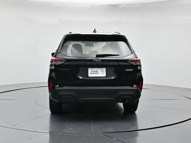 Used 2025 Subaru Forester Touring w/ Popular Package - Touring AWD/4WD image 8