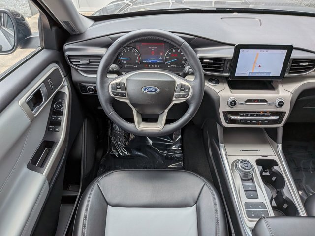 Certified 2023 Ford Explorer XLT w/ Equipment Group 202A RWD image 33
