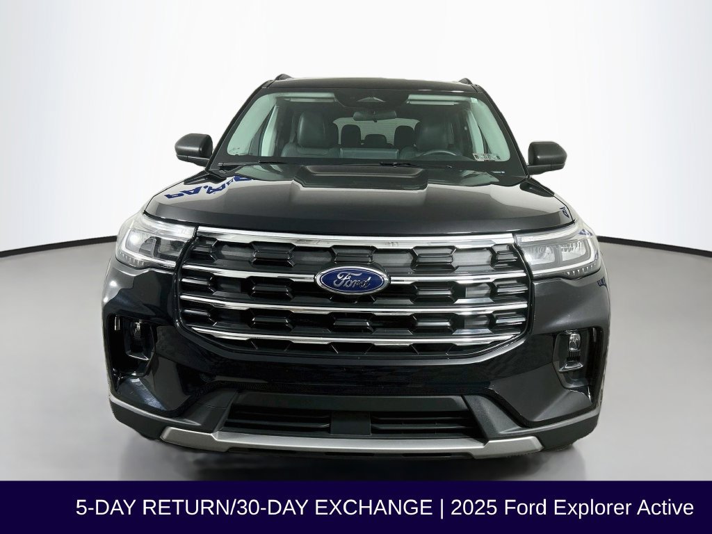 Certified 2025 Ford Explorer Active w/ Active Comfort Package AWD/4WD image 3