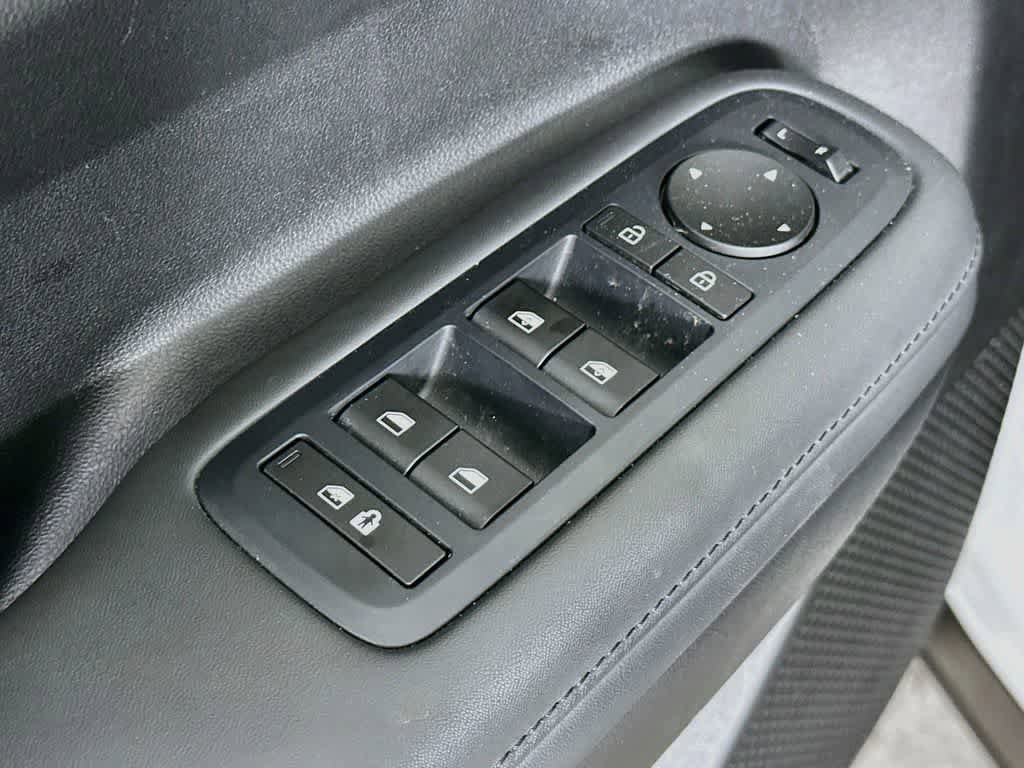 Used 2025 Hyundai Santa Fe SEL FWD image 27