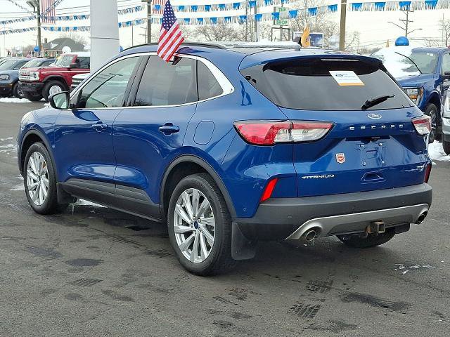 Certified 2022 Ford Escape Titanium w/ Titanium Elite Package image 2
