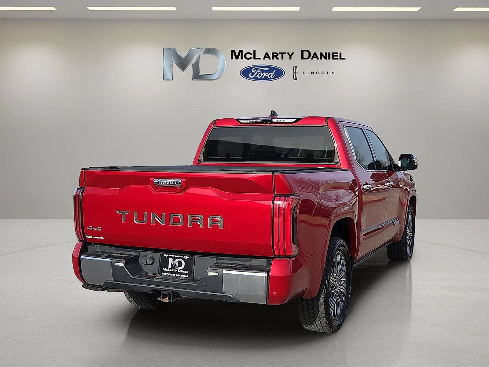 Used 2022 Toyota Tundra Capstone AWD/4WD image 5