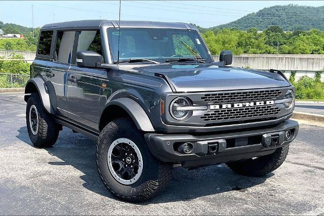 Certified 2022 Ford Bronco Badlands AWD/4WD image 2