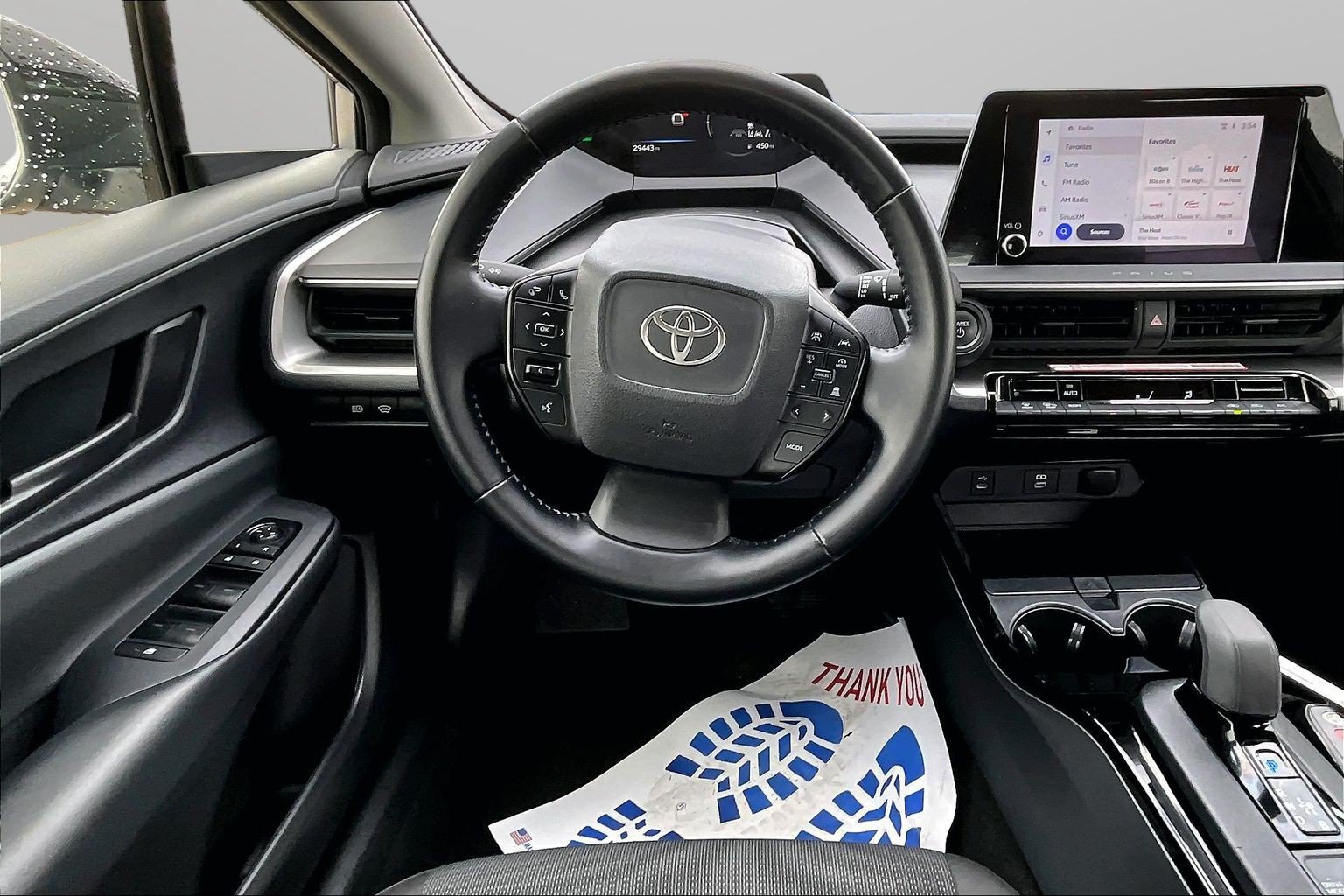 Used 2025 Toyota Prius LE FWD image 5