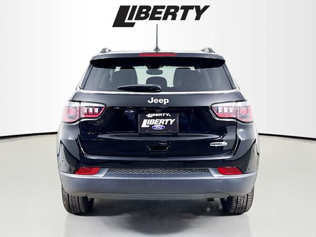 Used 2022 Jeep Compass Latitude image 6