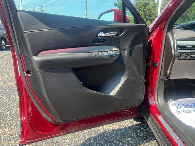 Used 2020 Cadillac XT4 Premium Luxury AWD/4WD image 17