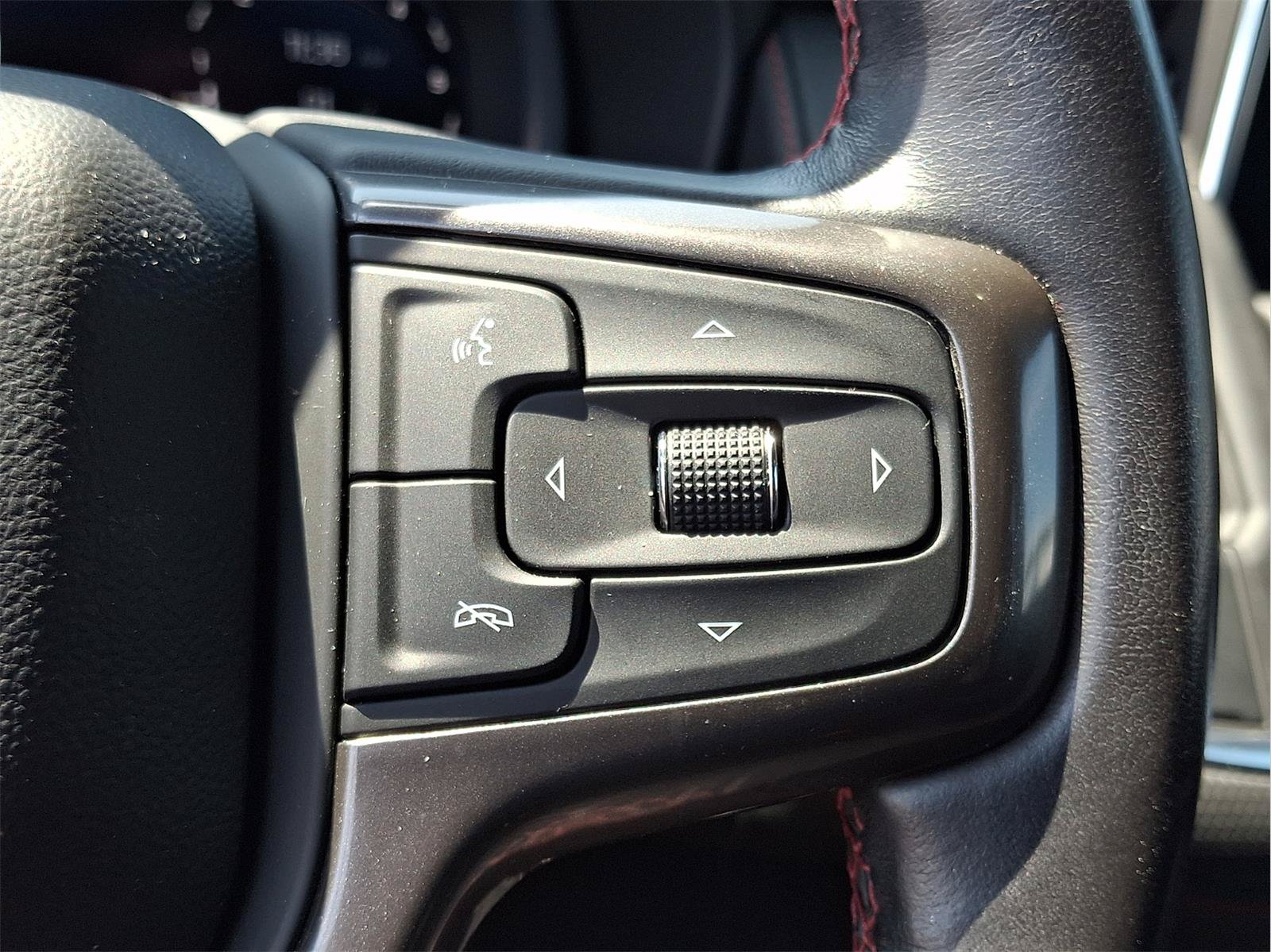 Used 2022 Chevrolet Tahoe RST w/ Luxury Package AWD/4WD image 23
