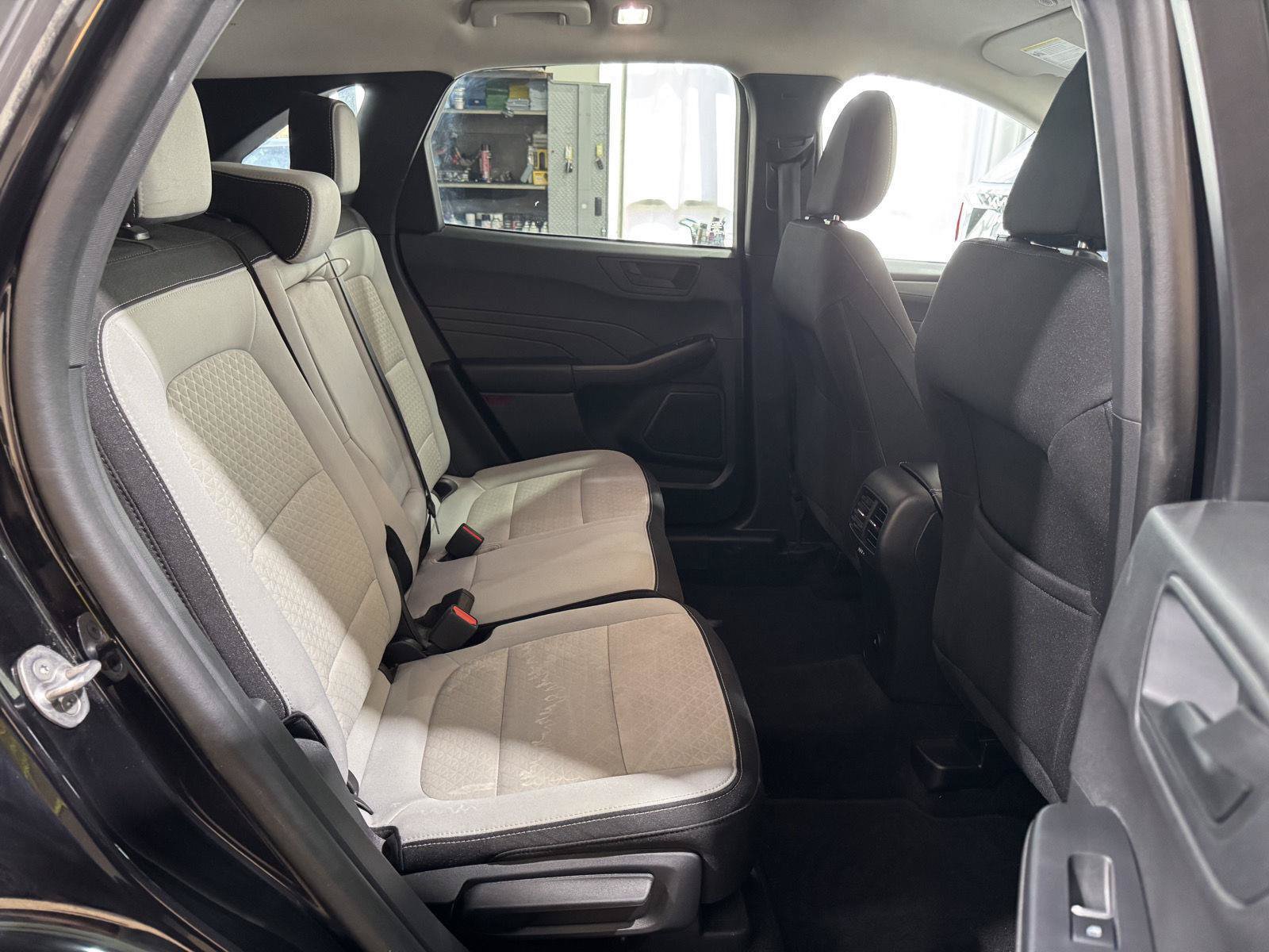 Certified 2025 Ford Escape Active w/ Cold Weather Package FWD image 27