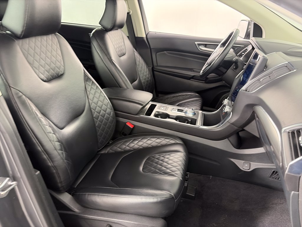 Certified 2024 Ford Edge Titanium AWD/4WD image 31