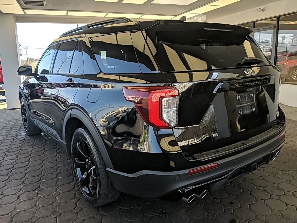 Certified 2023 Ford Explorer ST w/ Equipment Group 401A image 9