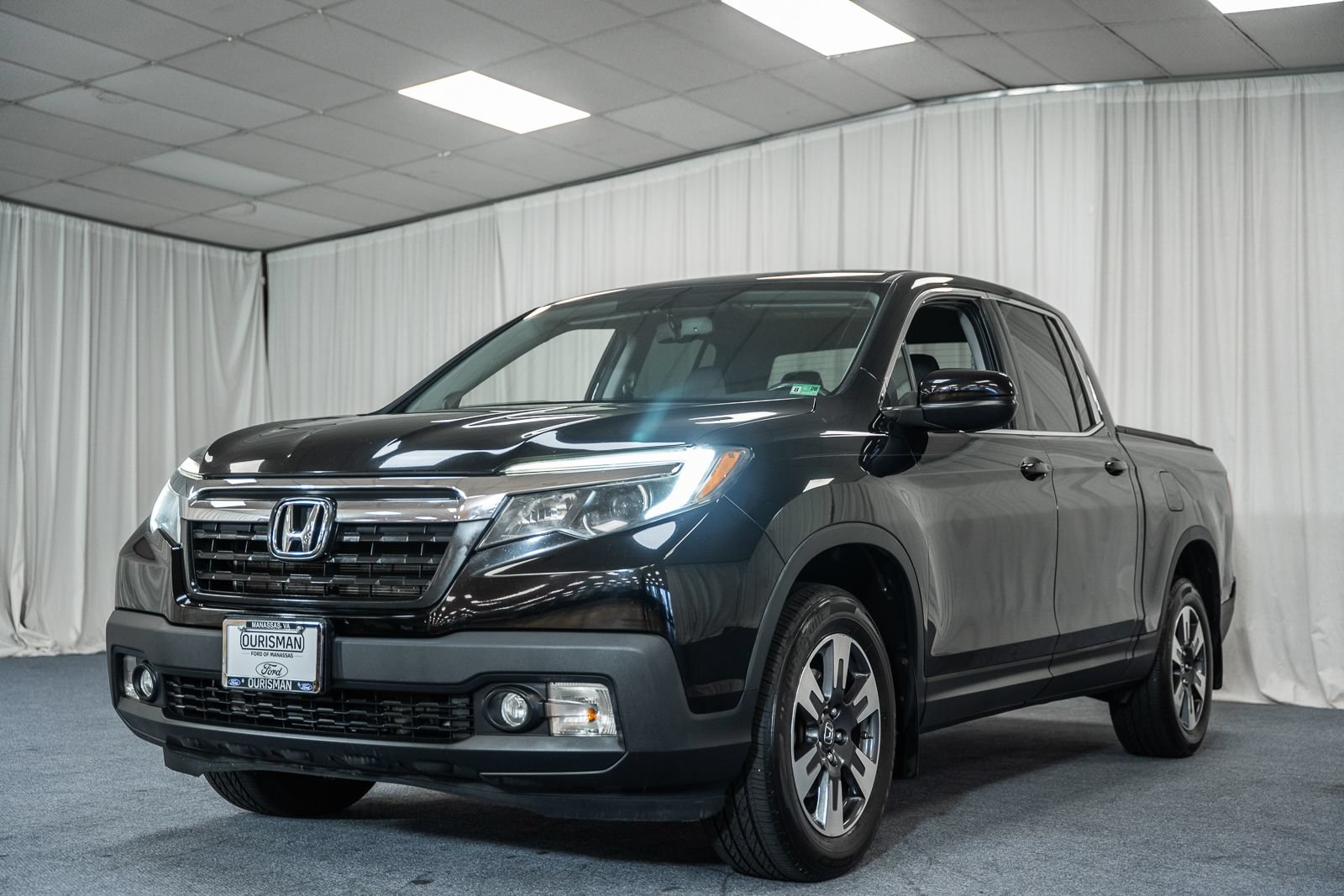 Used 2017 Honda Ridgeline RTL-T image 3