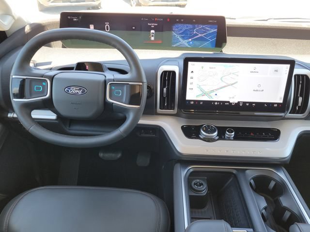 Certified 2025 Ford Expedition Active AWD/4WD image 10