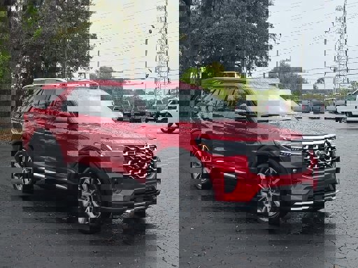 Certified 2025 Ford Explorer Platinum w/ Ultimate Package image 8