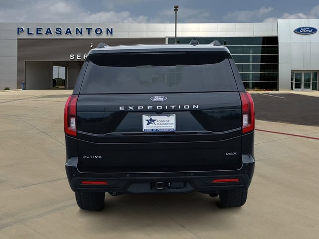Certified 2025 Ford Expedition Max Active RWD image 4
