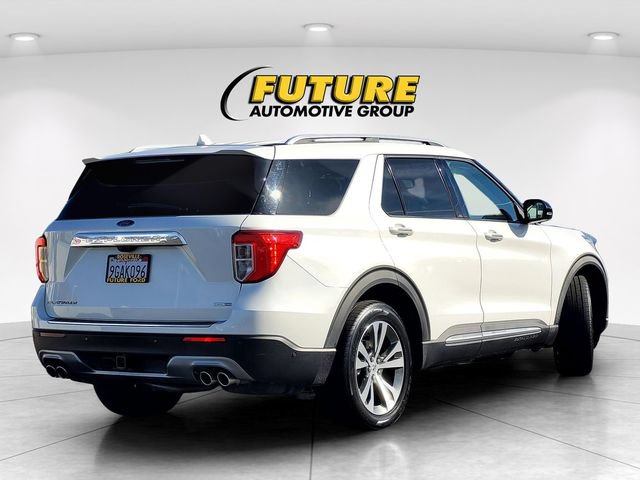 Certified 2020 Ford Explorer Platinum w/ Premium Technology Package AWD/4WD image 4