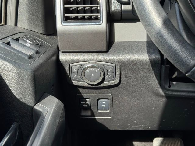 Certified 2018 Ford F150 XLT w/ Equipment Group 302A Luxury AWD/4WD image 29