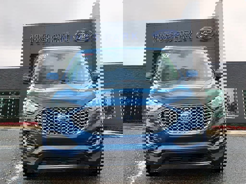 Certified 2023 Ford Edge SEL w/ Convenience Package image 2