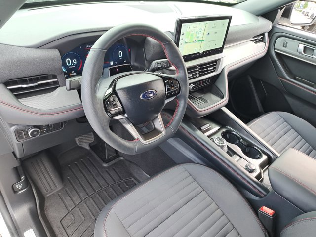 Certified 2025 Ford Explorer ST-Line w/ Premium Package image 17