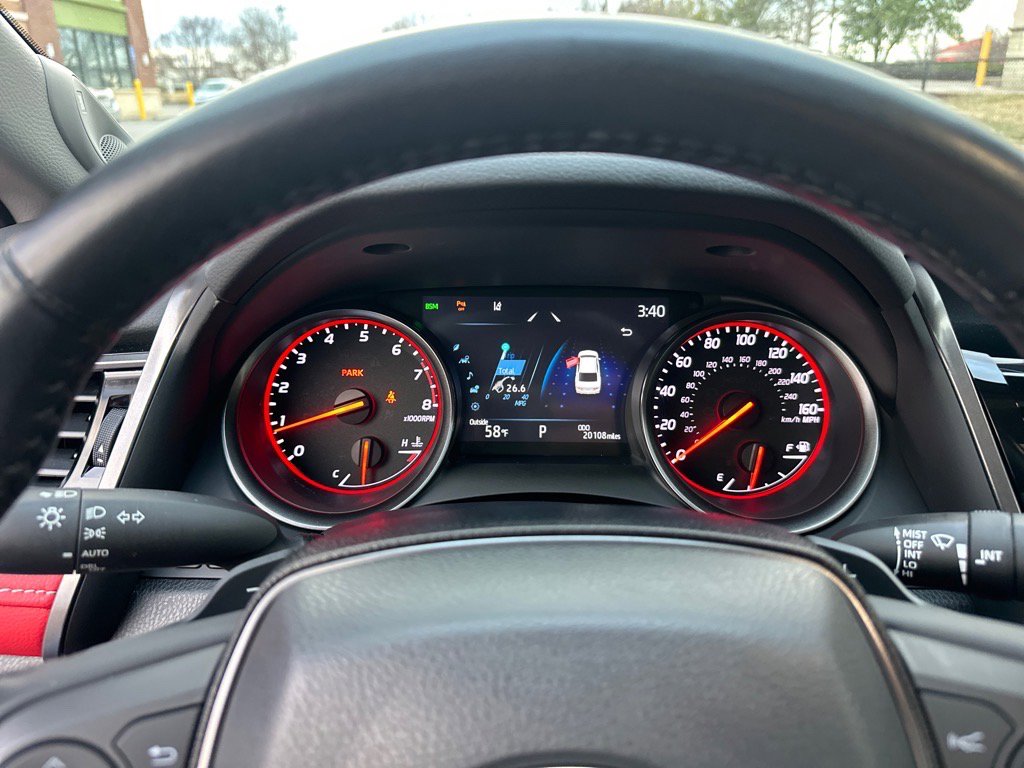 Used 2021 Toyota Camry XSE image 16