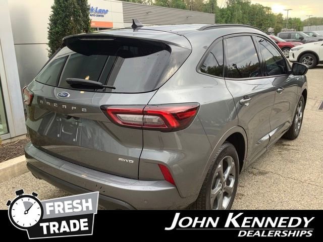 Certified 2023 Ford Escape ST-Line w/ Tech Pack #1 AWD/4WD image 5