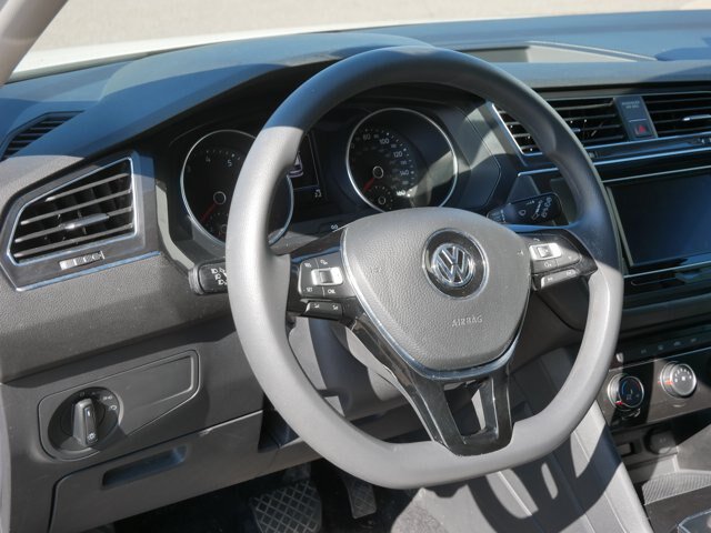 Used 2018 Volkswagen Tiguan S AWD/4WD image 11