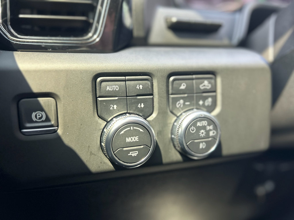 Used 2024 GMC Sierra 2500 AT4 w/ AT4 Premium Plus Package AWD/4WD image 27