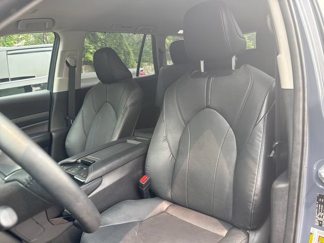 Used 2024 Toyota Grand Highlander AWD image 25
