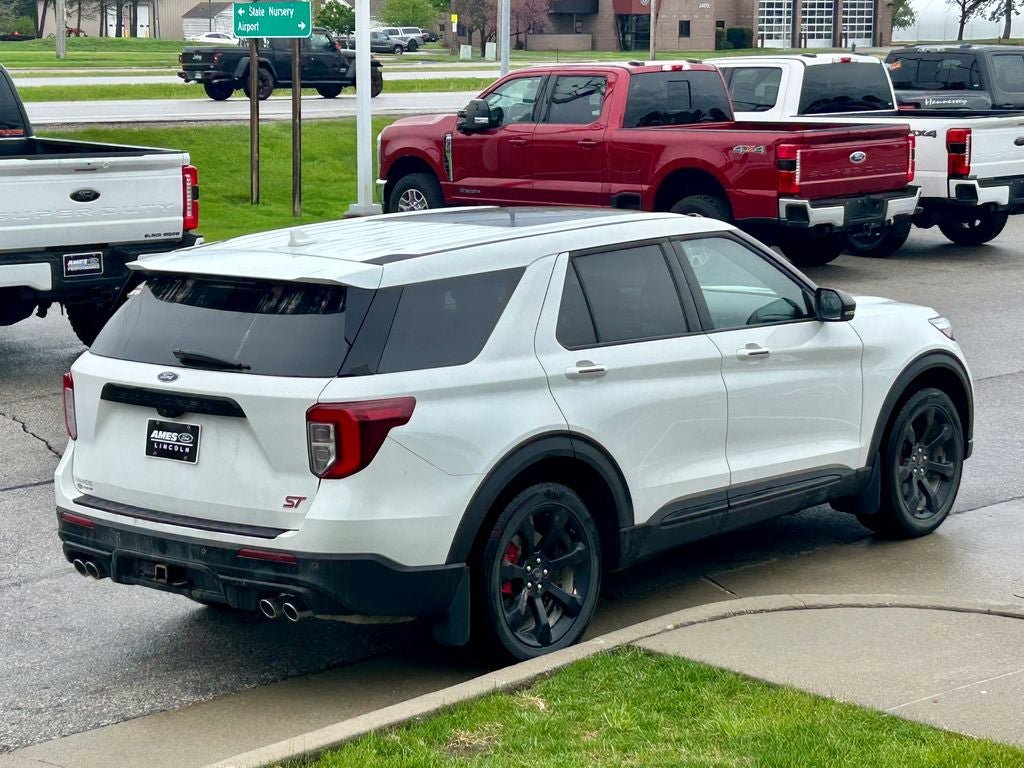 Certified 2022 Ford Explorer ST w/ Equipment Group 401A AWD/4WD image 6