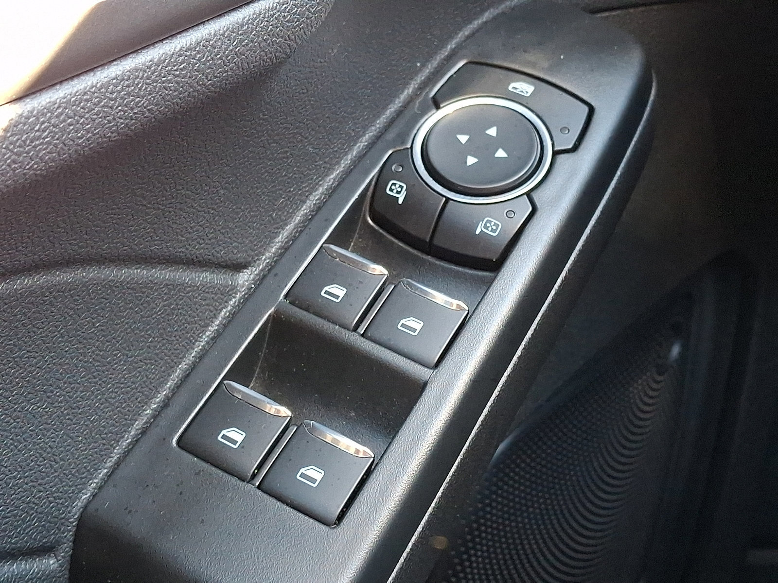 Certified 2025 Ford Escape Active image 28