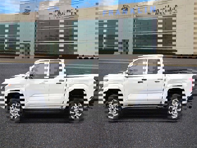 Used 2024 Toyota Tacoma SR image 4