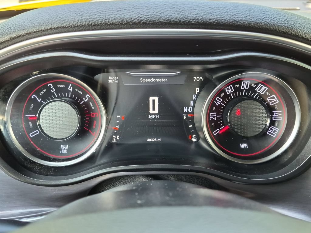 Used 2018 Dodge Challenger R/T RWD image 11