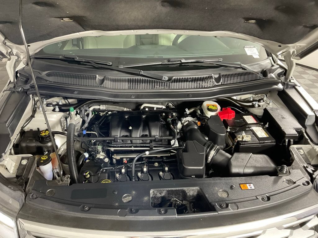 Certified 2018 Ford Explorer Limited FWD image 9