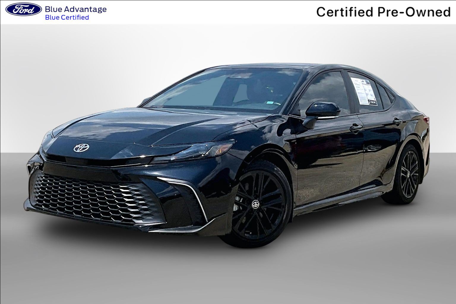 Used 2025 Toyota Camry SE w/ Convenience Package FWD image 13