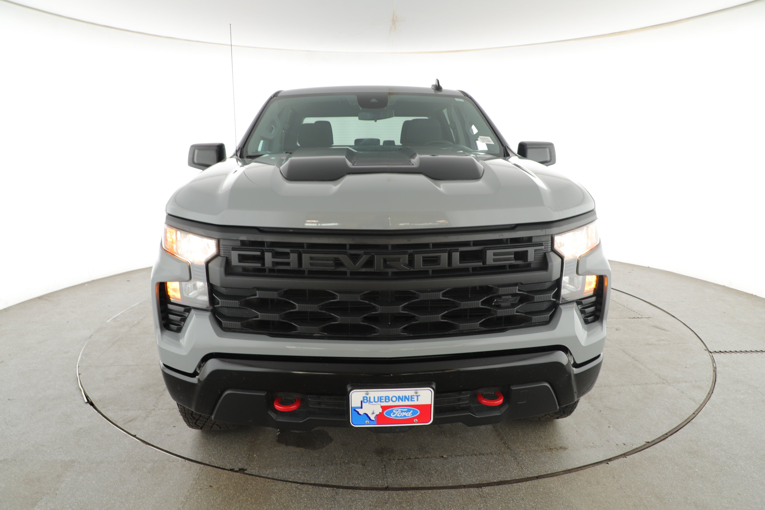 Used 2024 Chevrolet Silverado 1500 Custom Trail Boss w/ LPO, Dark Essentials Package AWD/4WD image 2