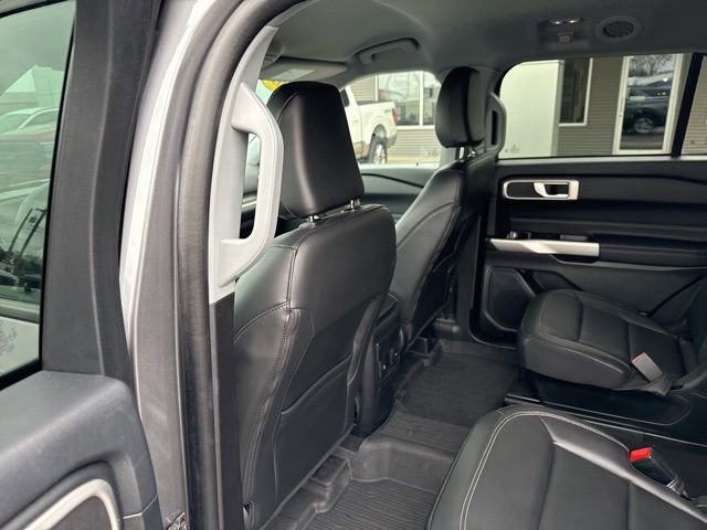 Certified 2023 Ford Explorer XLT w/ Equipment Group 202A AWD/4WD image 31
