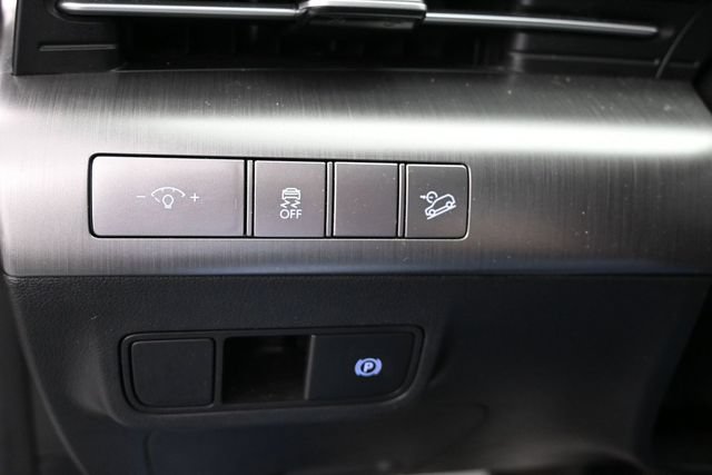 Used 2024 Hyundai Kona SEL FWD image 24
