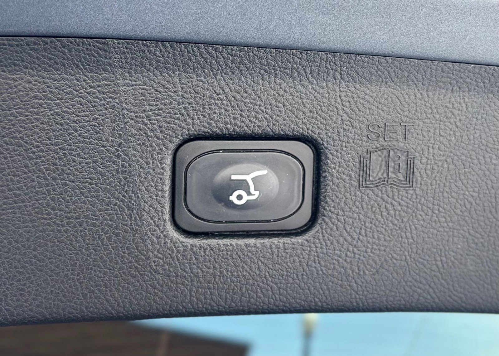 Certified 2024 Ford Edge SEL w/ Convenience Package image 13