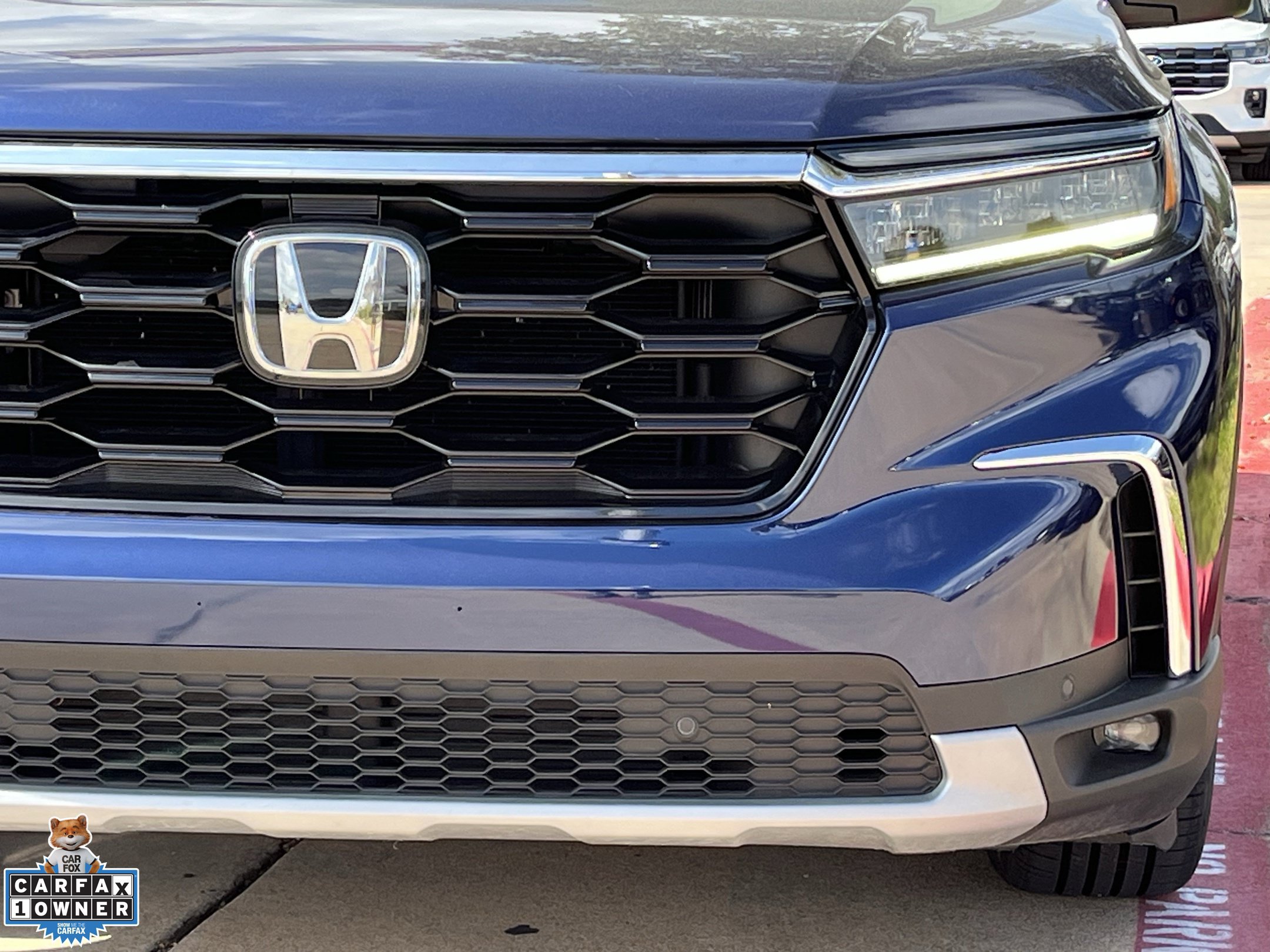 Used 2023 Honda Pilot Touring image 10