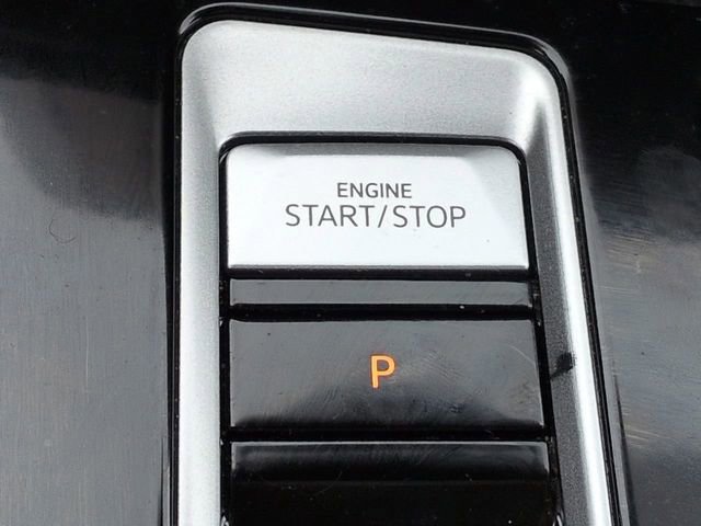 Used 2024 Volkswagen Atlas Cross Sport SE image 31