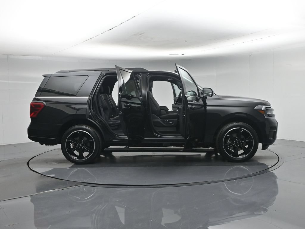 Certified 2023 Ford Expedition Limited AWD/4WD image 5
