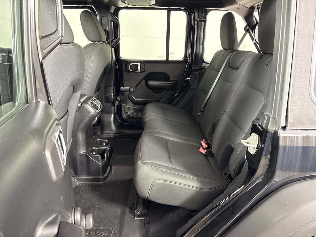 Used 2020 Jeep Wrangler Unlimited Sport AWD/4WD image 30