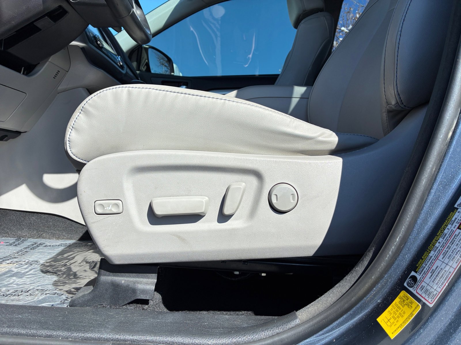 Used 2018 Toyota Highlander XLE image 14