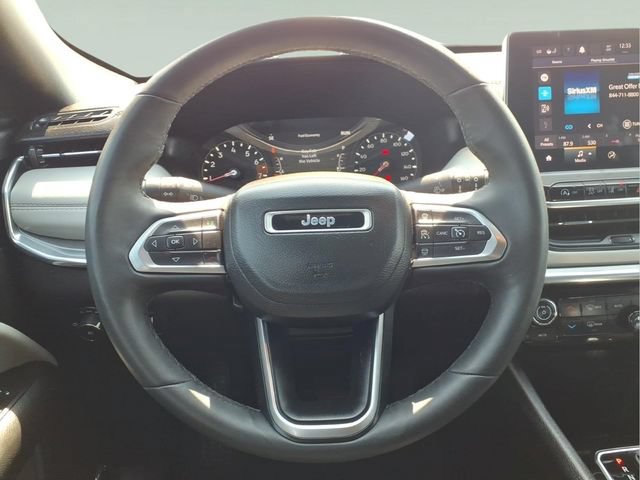 Used 2023 Jeep Compass Limited w/ Sun and Sound Group AWD/4WD image 15
