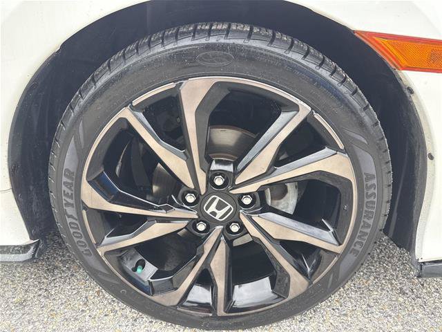 Used 2018 Honda Civic Sport image 16