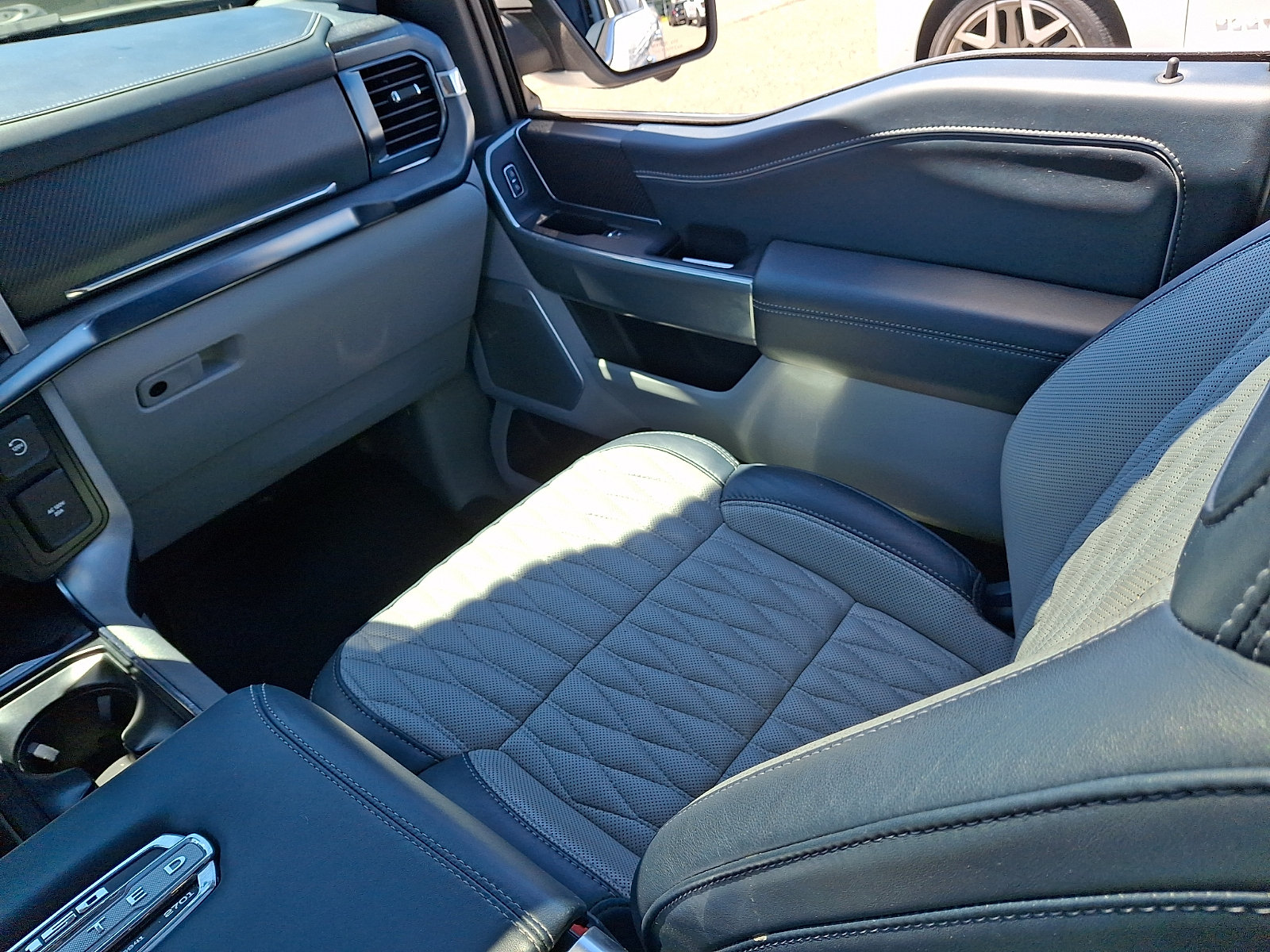 Certified 2023 Ford F150 Limited AWD/4WD image 15