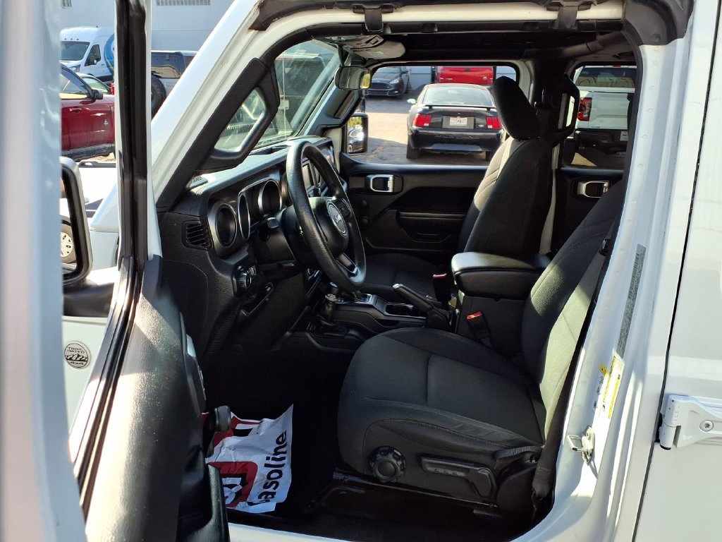 Used 2018 Jeep Wrangler Unlimited Sport AWD/4WD image 22
