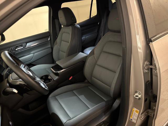 Used 2026 GMC Terrain AT4 w/ Convenience Package III AWD/4WD image 18