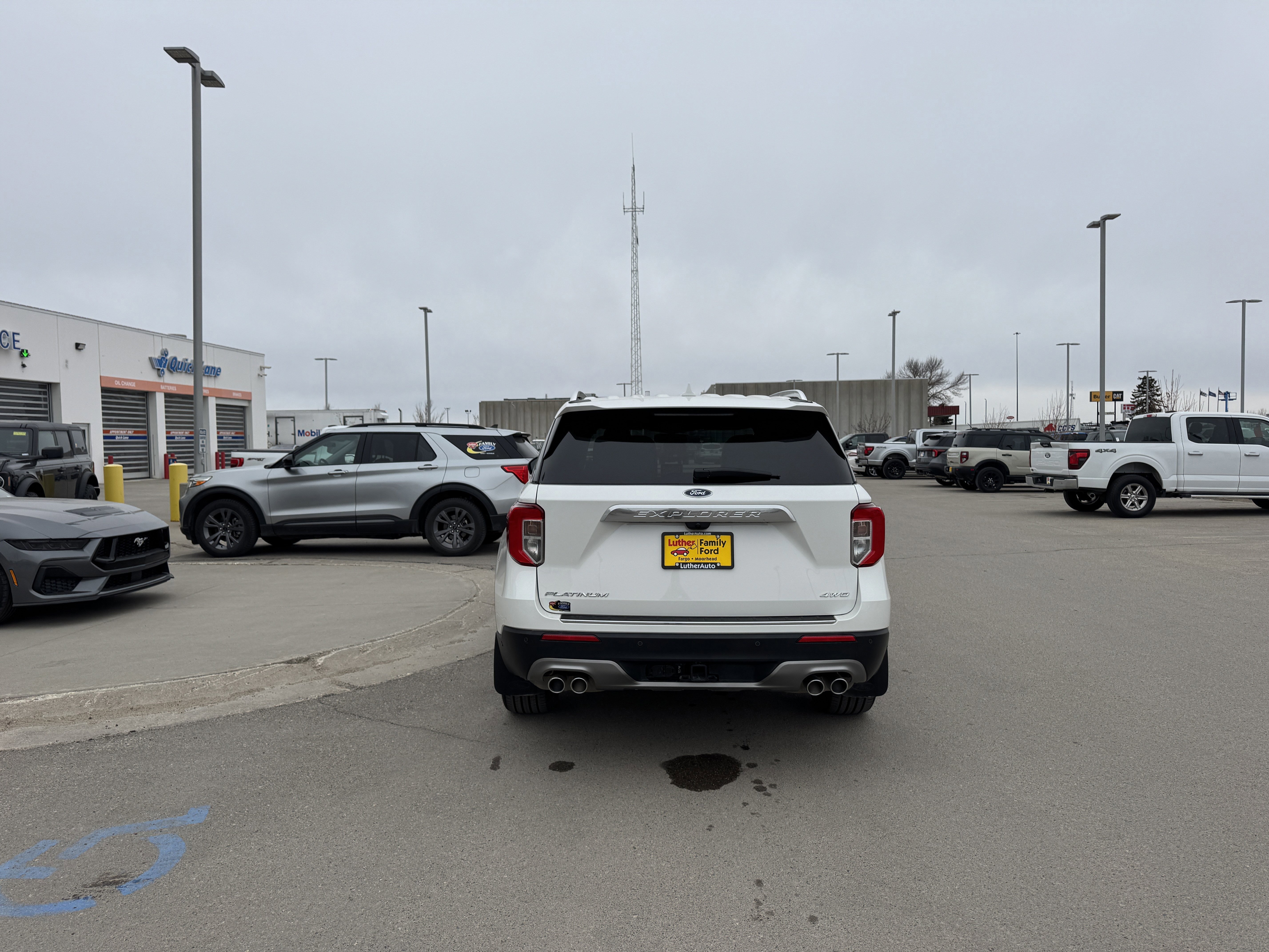 Certified 2024 Ford Explorer Platinum w/ Technology Package image 5