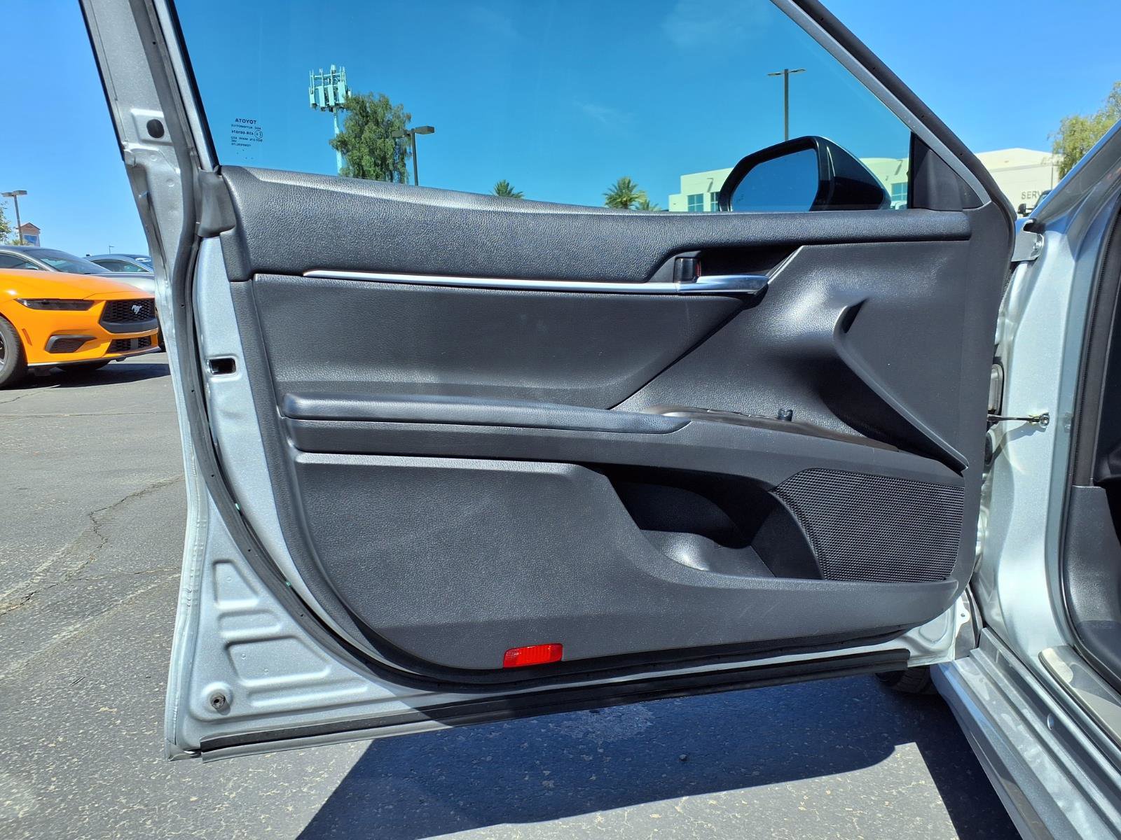 Used 2022 Toyota Camry SE w/ Convenience Package FWD image 20